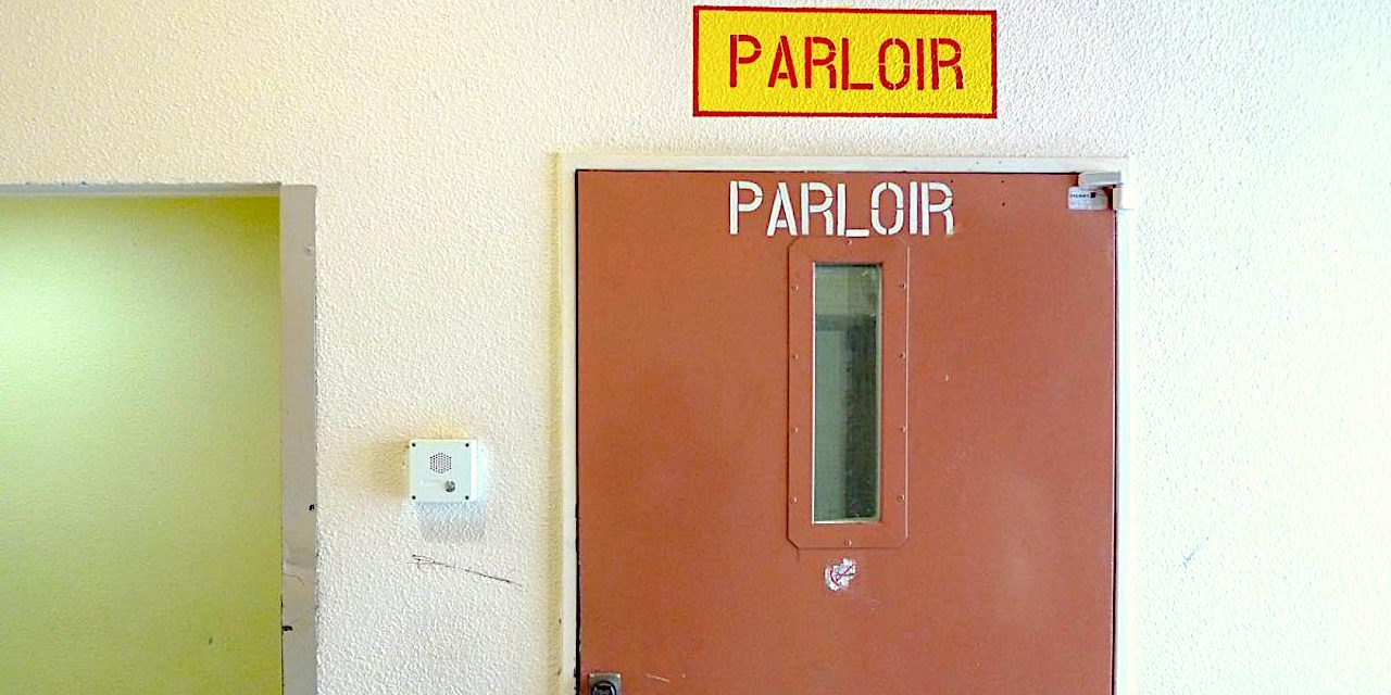 PARLOIR – Entre dedans et dehors